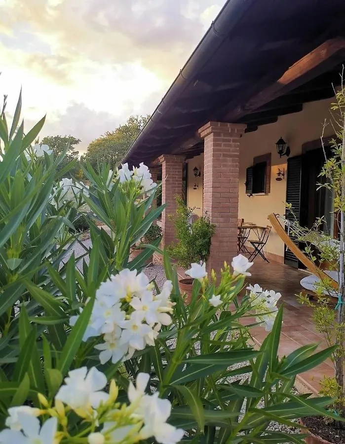 Casale Terre Rosse Bed & Breakfast Saturnia Italy