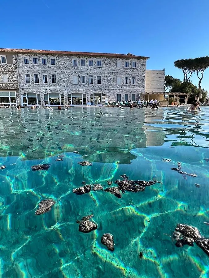 Casale Terre Rosse Bed & Breakfast Saturnia Italy
