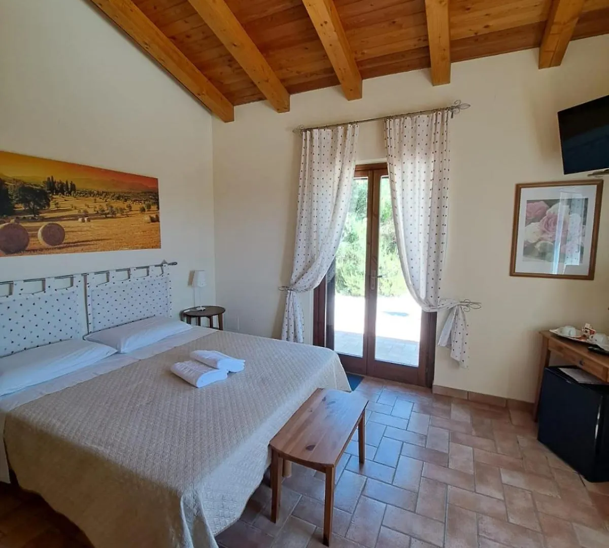Casale Terre Rosse Bed & Breakfast Saturnia 0*,  Italy