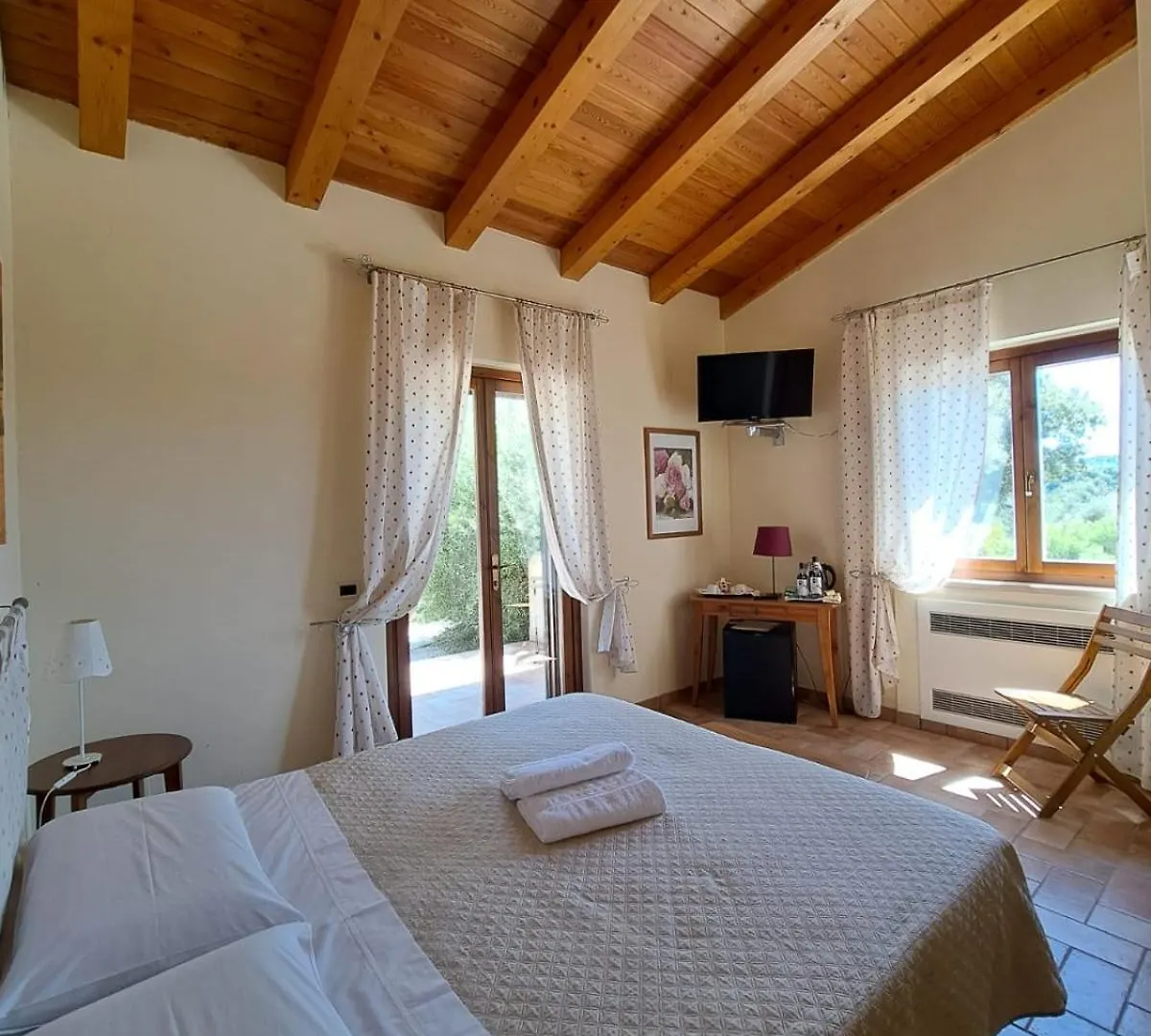 Casale Terre Rosse Bed & Breakfast Saturnia